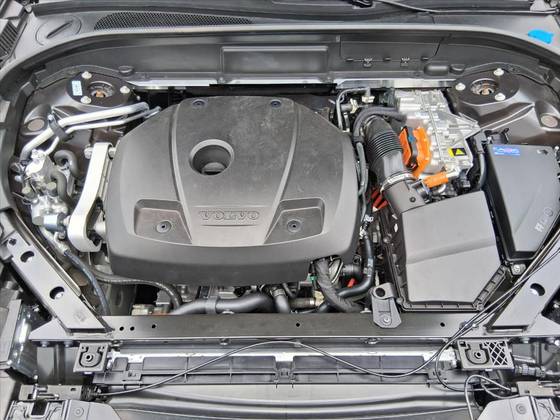VOLVO XC60 2.0 T8 RECHARGE PLUS AWD GEARTRONIC